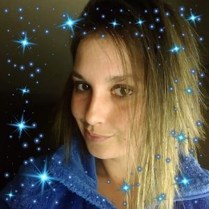 Meet your Posher, Holley